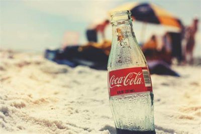 I rifiuti più diffusi sulle spiagge? Sul banco degli ‘imputati’ 12 aziende