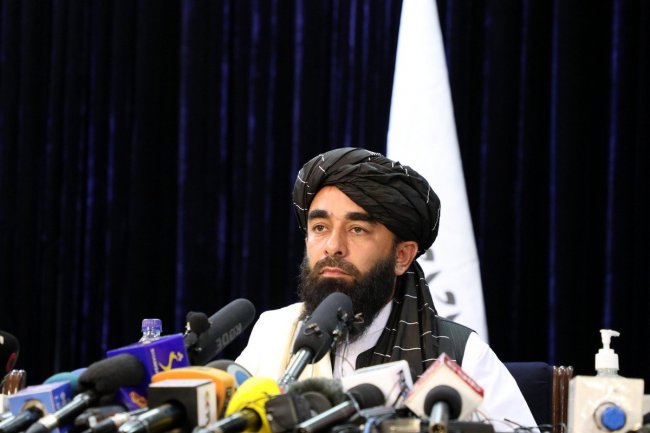 Talebani: “Stop alla partenza degli afgani dall’aeroporto di Kabul”