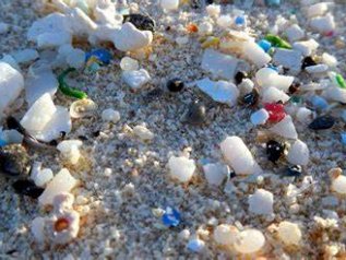 Microplastiche, nei bimbi quantità 10 volte maggiori rispetto agli adulti