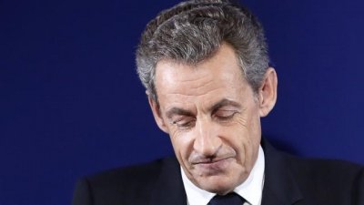 La parabola di Sarkozy: dall’Eliseo al braccialetto elettronico