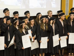 In Italia solo il 20% ha una laurea. Nell’Unione il 33%