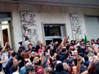 “Attacco squadrista” a Roma contro la sede della Cgil