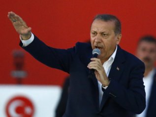 Erdogan sfida l’Occidente