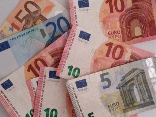 Il salario minimo salirà a 12 euro?