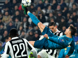 La bicicletta di Ronaldo porta giù il titolo della Juventus