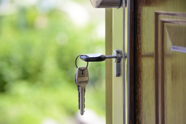 Volano gli affitti (+40% in alcune città). In mln costretti a traslocare