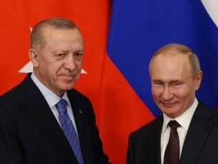 Il doppio gioco di Erdogan. Amico di Putin e secondo esercito della Nato