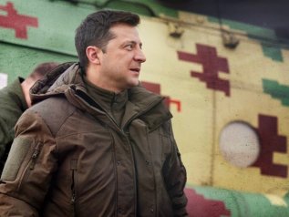 Zelensky: “Pensate solo all’economia”