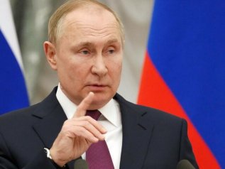 Il gioco pericoloso di Putin: tenere l’Europa sul filo del rasoio