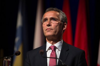 Stoltenberg: “Un esercito Nato permanente ai confini”
