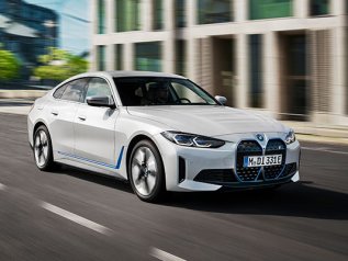 Bmw: “Il regno di Tesla nelle auto elettriche è finito”