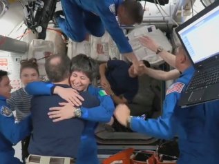 Come si svolge la vita a bordo della Stazione spaziale internazionale?