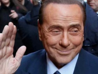 Chiesti a Berlusconi 10 mln dalla presidenza del Consiglio