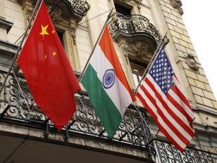 Gli Stati Uniti superano la Cina come primo partner commerciale di Delhi