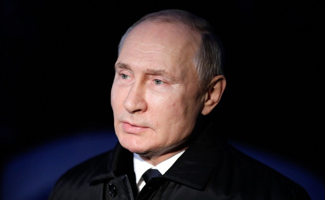 Putin: “Il mondo unipolare è finito. L’Europa si è rovinata da sola”