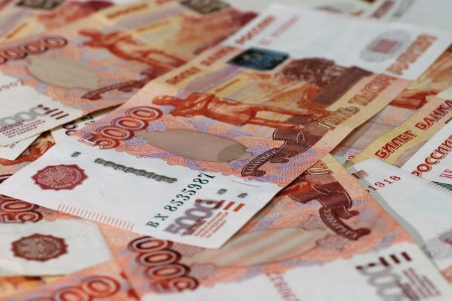 Rublo inarrestabile. Ai massimi dal 2015 sul dollaro