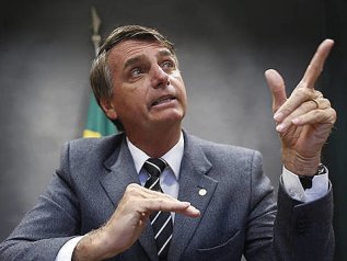 Bolsonaro annuncia il golpe davanti a 50 ambasciatori in diretta Tv
