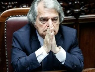 Brunetta commosso in Tv: “Mi dicono ‘nano’, tappo. Fa male”