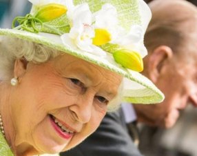 Regina Elisabetta II, una storia reale lunga 70 anni: da Churchill a Truss