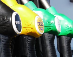 5 buoni motivi per non prorogare (ancora) i tagli ai carburanti