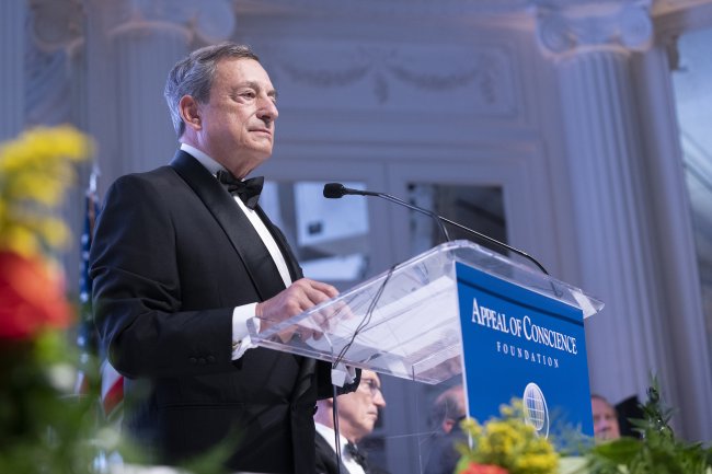 Per Draghi si aprono due scenari