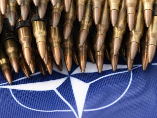 2/3 dei Paesi Nato hanno esaurito le scorte di armi