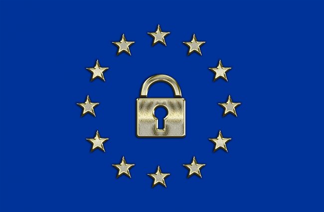 Facebook sposta 1,5 mld di utenti per sfuggire alle nuove regole europee