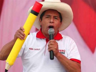 L’autogol(pe) del presidente del Perù: destituito e arrestato